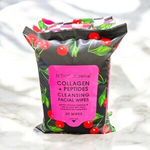 Betsey Johnson 4 Pack Cleansing Facial Wipes Collagen Peptides 120 Total Sealed